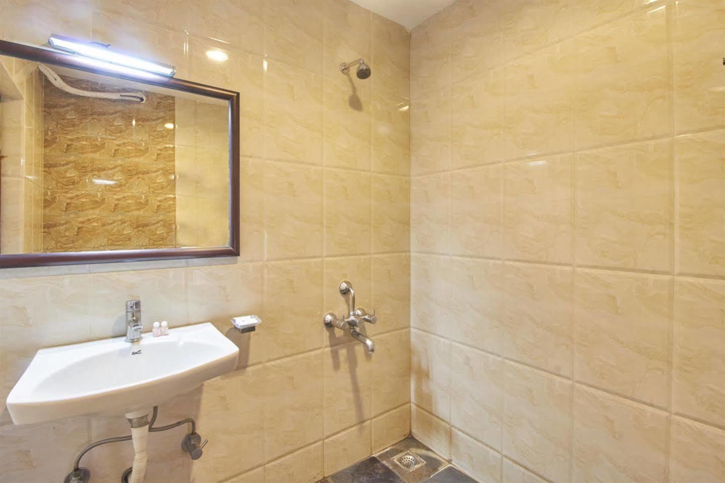 Pleasant Inn Puduccseri Kültér fotó